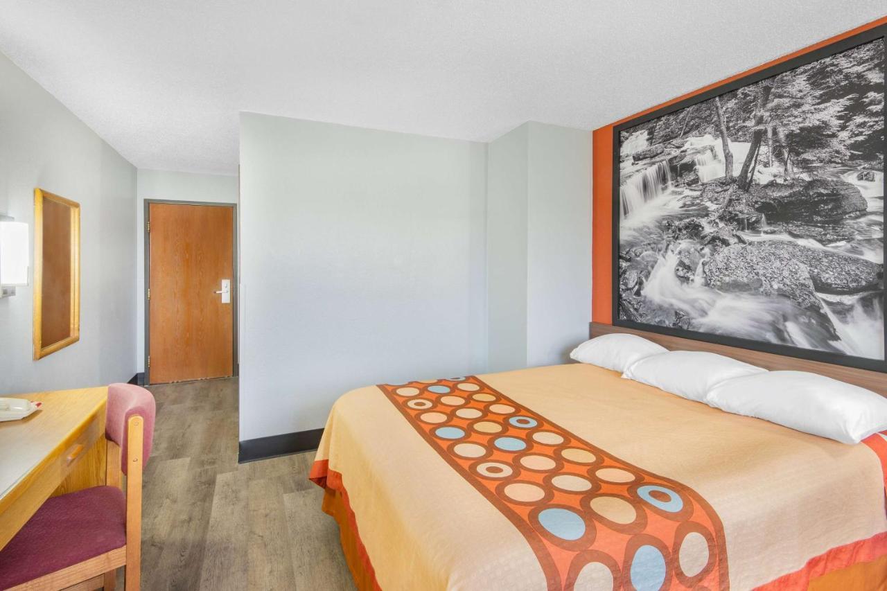 Super 8 By Wyndham Waynesburg Ξενοδοχείο Εξωτερικό φωτογραφία